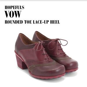 NIB John Fluevog Vow Shoes, size 5